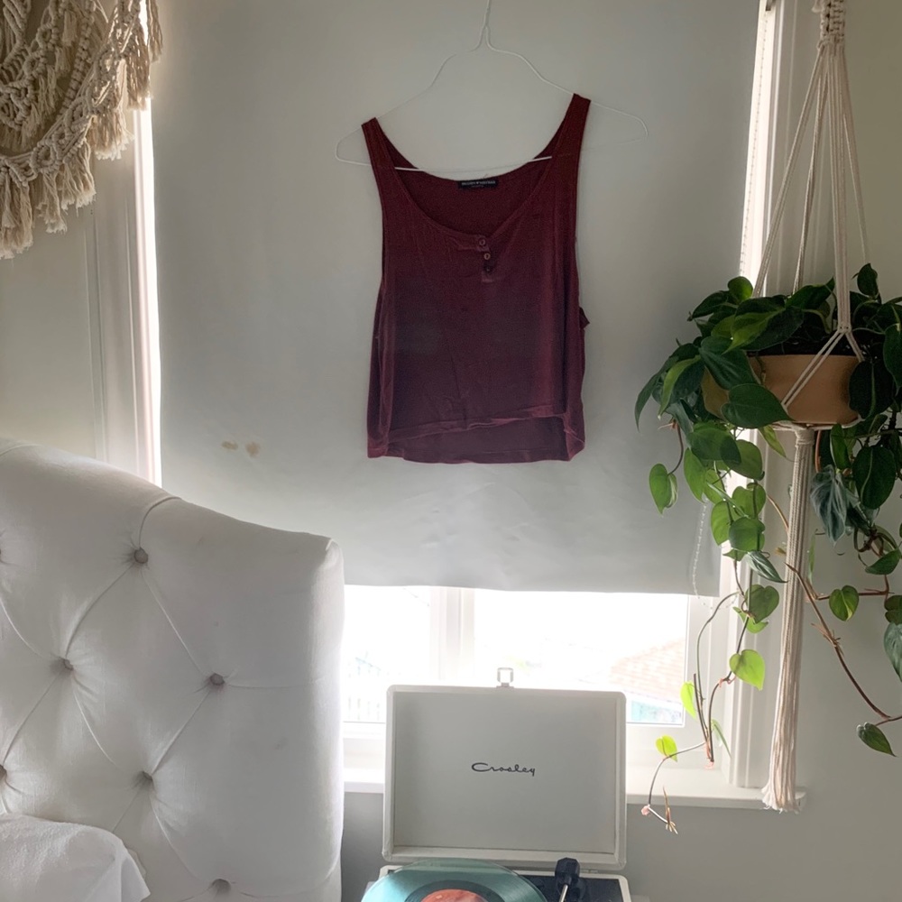Brandy Melville maroon button tank